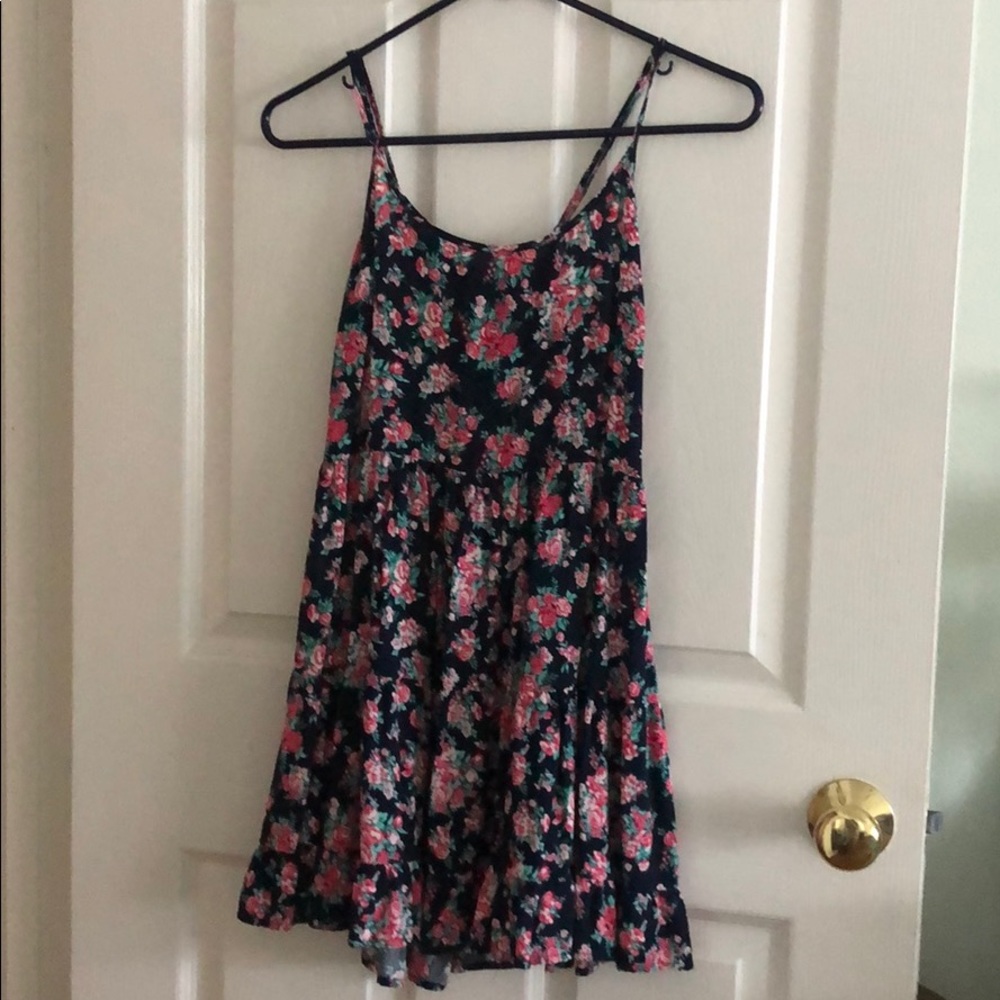 Forever 21 floral print dress. Size: Small